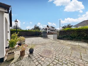 Photo 30- click for photo gallery